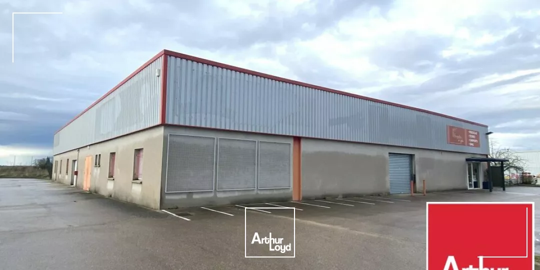 Local commercial 700m² -Troyes