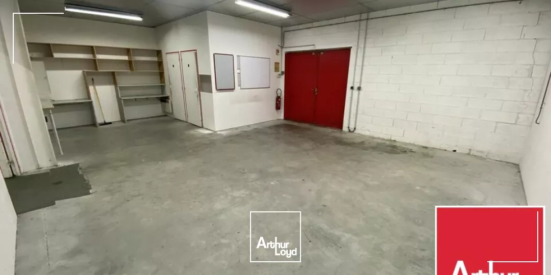 Local commercial 700m² -Troyes