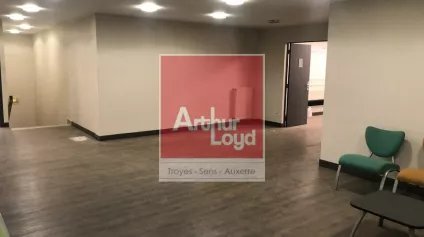 Buchères, ensemble de bureaux de 202 m2 - Offre immobilière - Arthur Loyd