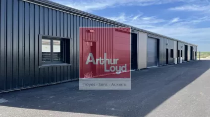 Local d'activité 130 m² - Offre immobilière - Arthur Loyd